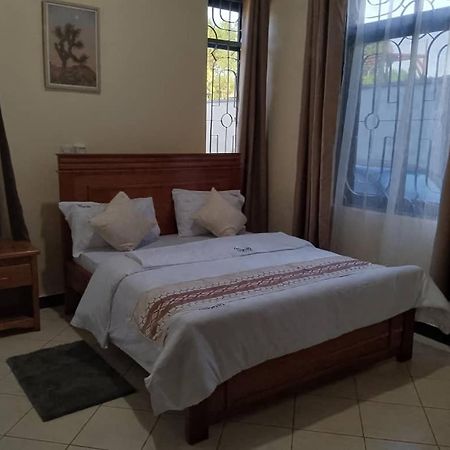 Space Lodge And Tours Muleba المظهر الخارجي الصورة